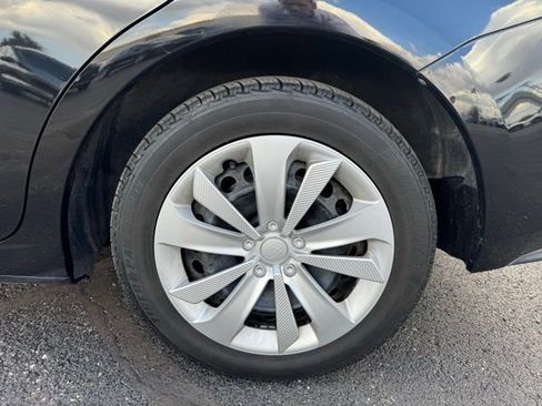 Used 2017 Subaru Impreza 2.0i image 17