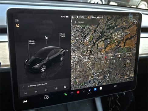 Used 2023 Tesla Model Y Long Range image 16