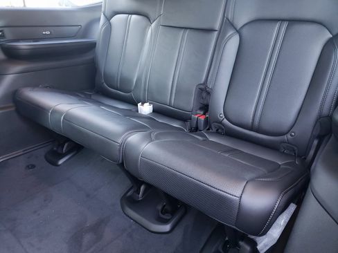 New 2025 Jeep Wagoneer Series II image 12