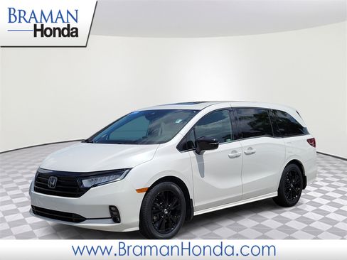 Certified 2023 Honda Odyssey Sport image 1