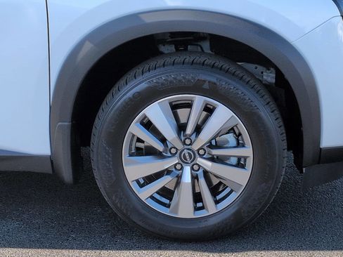 New 2026 Nissan Pathfinder SL image 10