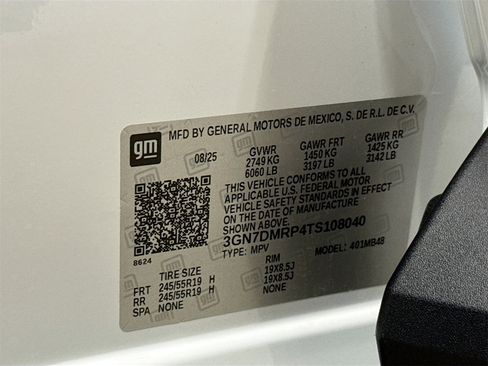 New 2026 Chevrolet Equinox EV LT w/ Comfort Package image 32