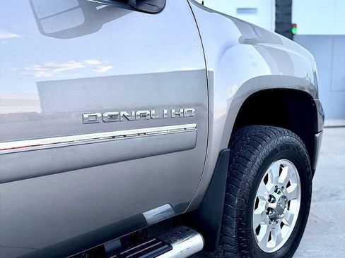 Used 2013 GMC Sierra 3500 Denali AWD/4WD image 28