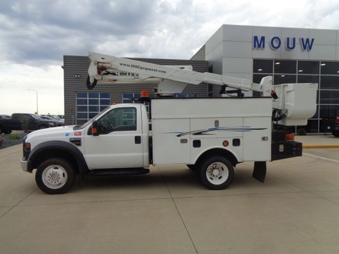 Used 2009 Ford F550 4x4 Regular Cab Super Duty image 1