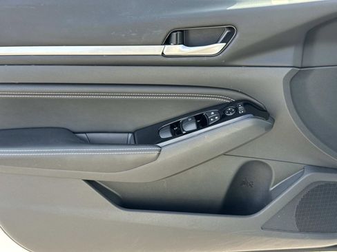 Used 2023 Nissan Altima 2.5 SV w/ SV Premium Package image 23