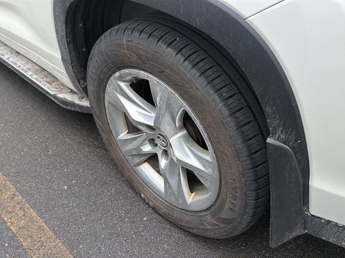 Used 2016 Toyota Highlander Limited Platinum image 11