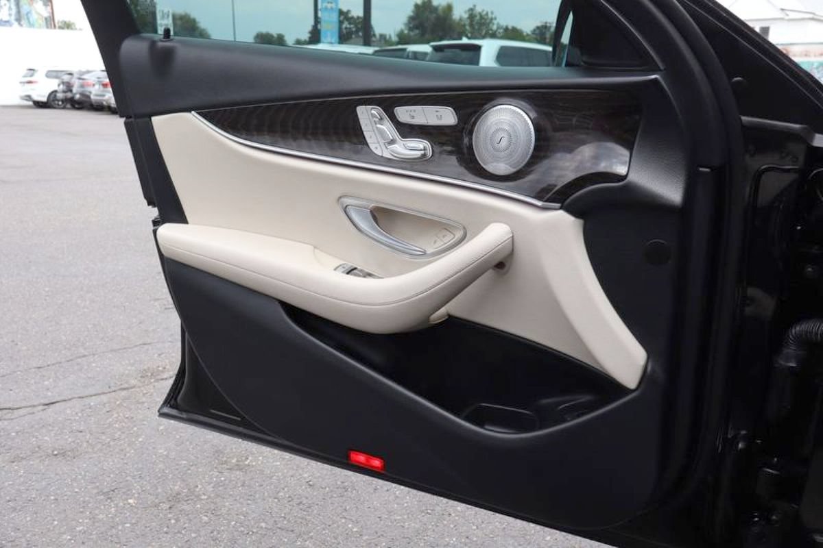 Used 2019 Mercedes-Benz E 450 4MATIC Sedan w/ Premium Package image 33