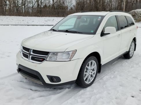 Used 2018 Dodge Journey SXT image 5