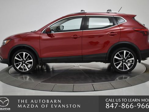 Used 2017 Nissan Rogue Sport SL w/ SL Premium Package image 16