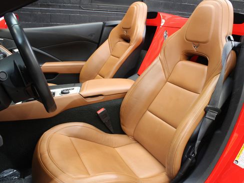 Used 2019 Chevrolet Corvette Stingray Convertible w/ 2LT Preferred Equipment Group image 43