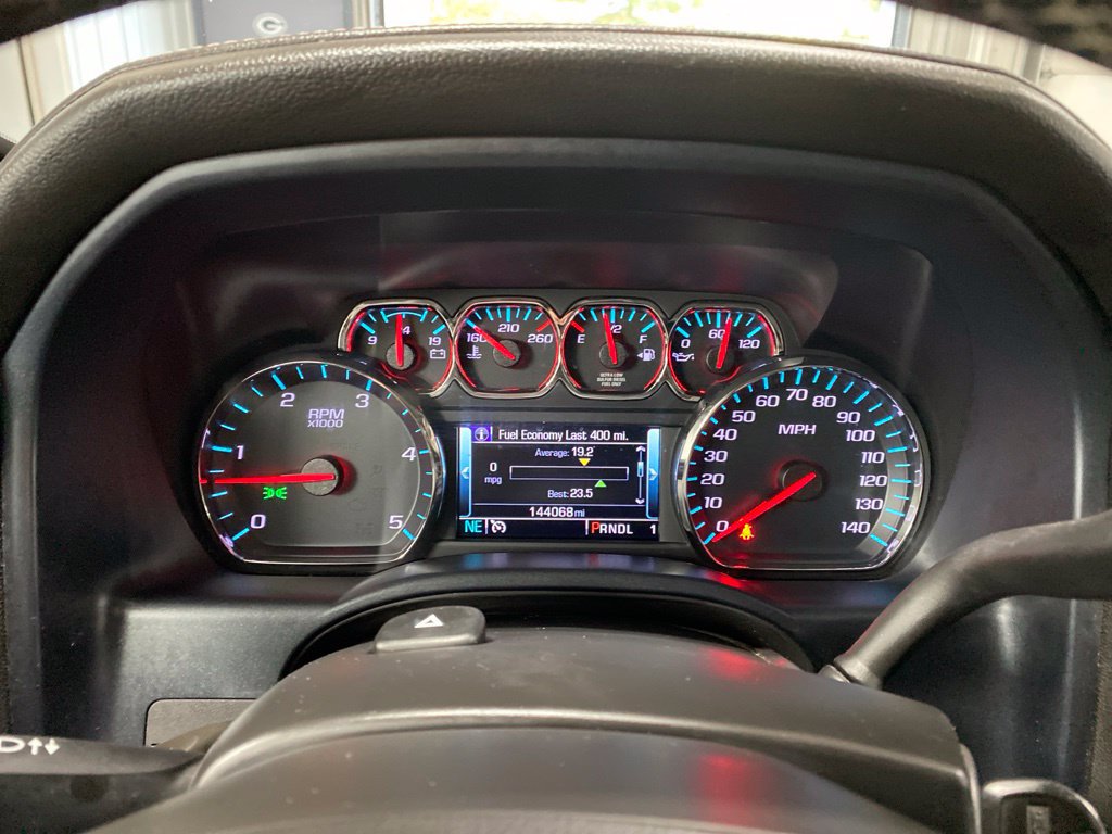Used 2019 GMC Sierra 2500 SLT w/ Duramax Plus Package AWD/4WD image 8