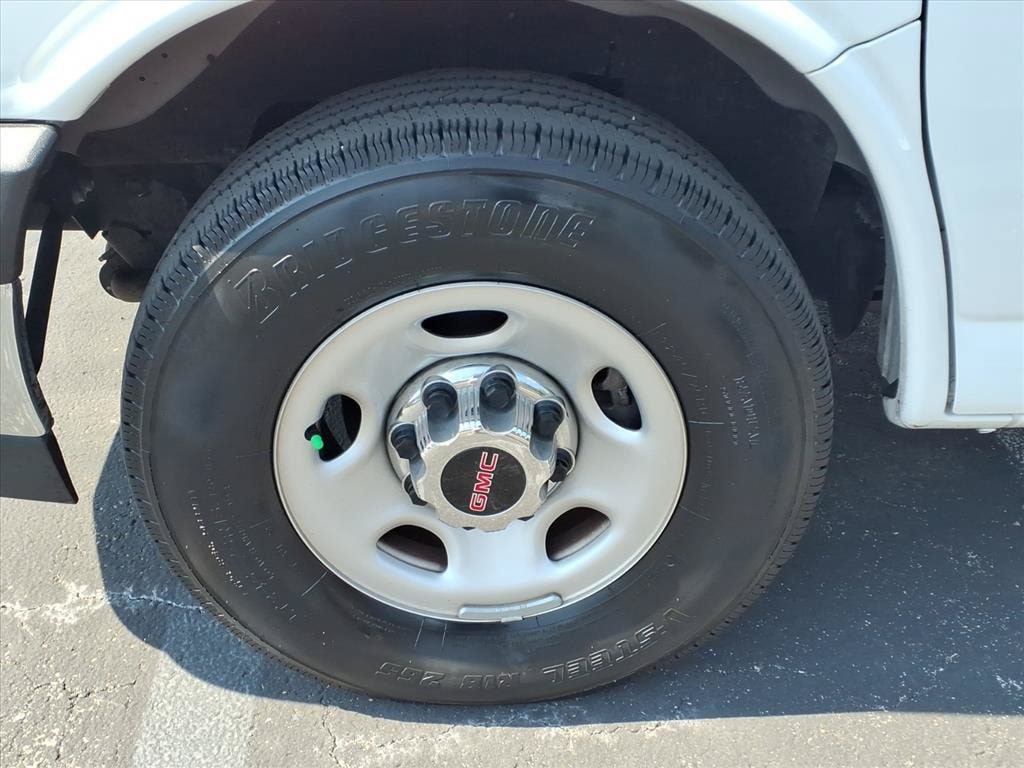 Used 2025 GMC Savana 3500 LT w/ LT Preferred Equipment Group RWD image 16