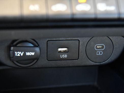 Used 2024 Hyundai Elantra SE FWD image 24