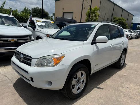 Used 2008 Toyota RAV4 Limited FWD image 3