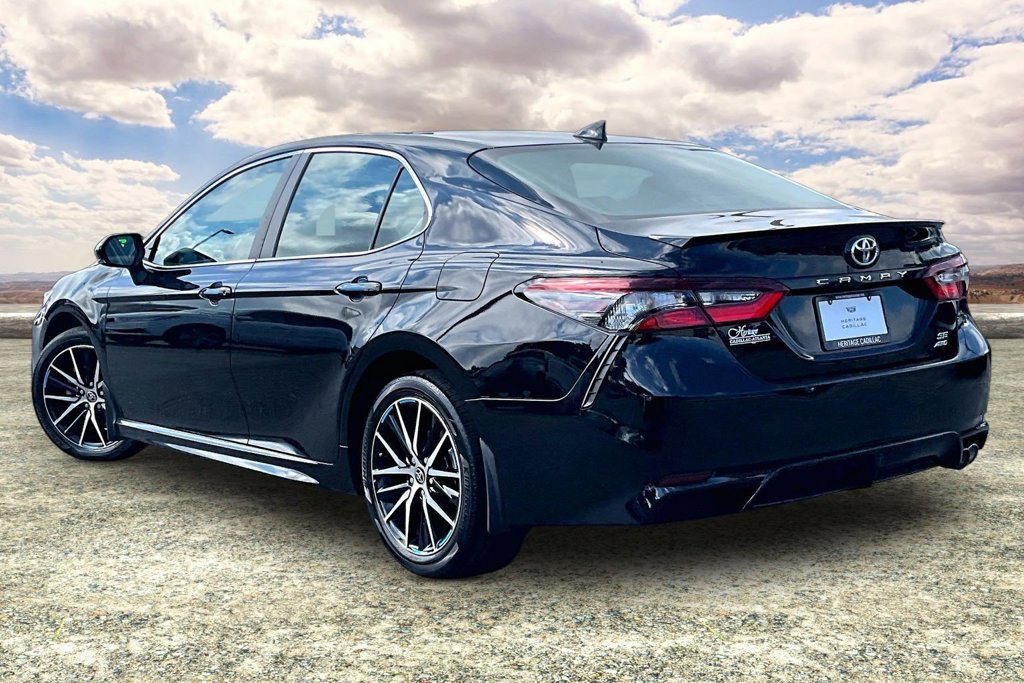 Used 2023 Toyota Camry SE w/ Convenience Package AWD/4WD image 4