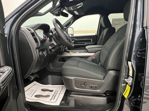 New 2026 RAM 2500 Big Horn AWD/4WD image 5