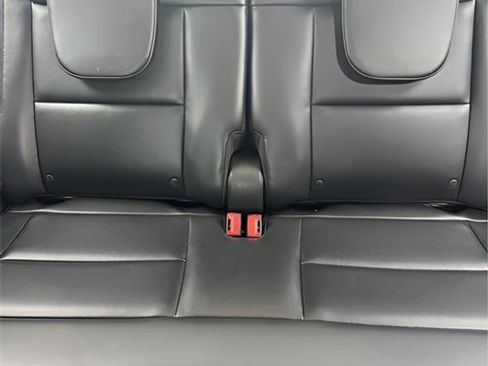 Used 2025 Ford Explorer ST-Line w/ ST-Line Street Pack image 15