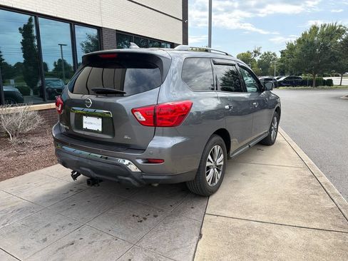 Used 2020 Nissan Pathfinder SL FWD image 4