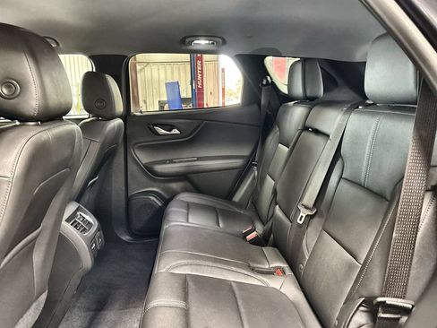 Used 2022 Chevrolet Blazer LT w/ Sound & Technology Package FWD image 25