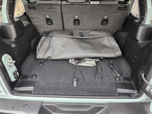 Used 2024 Jeep Wrangler Unlimited image 8