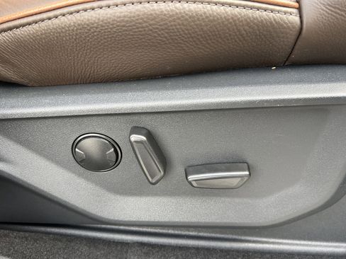 Used 2025 Ford Expedition King Ranch image 15