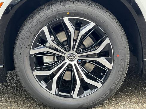 New 2026 Toyota Crown Signia image 33