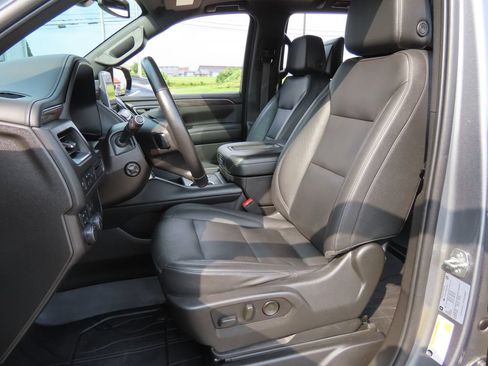 Used 2021 Chevrolet Tahoe Z71 w/ Luxury Package AWD/4WD image 24