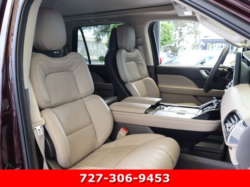 Used 2024 Lincoln Navigator Reserve image 26