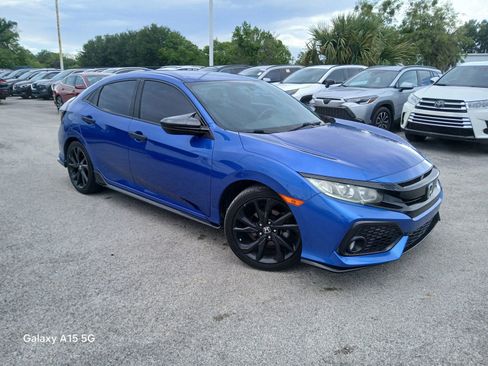 Used 2018 Honda Civic Sport image 2