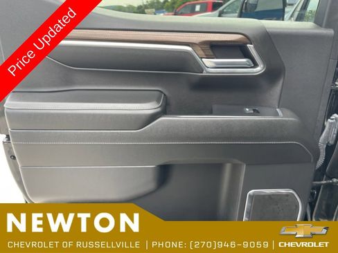 Used 2024 Chevrolet Silverado 1500 LT AWD/4WD image 36