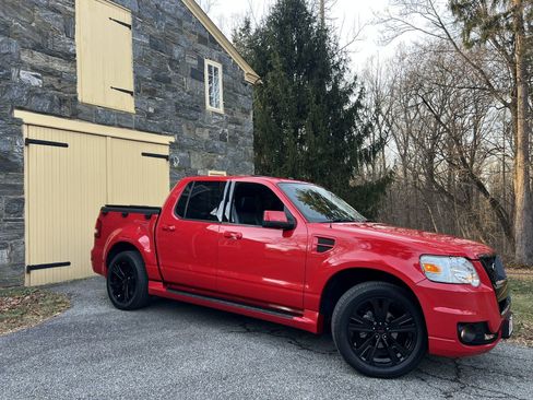 Used 2008 Ford Explorer Sport Trac Adrenalin image 34