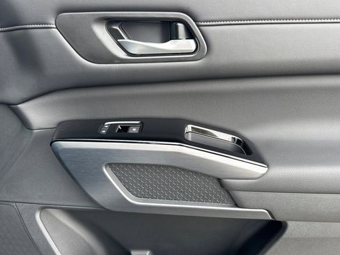 New 2025 Nissan Pathfinder SL image 20