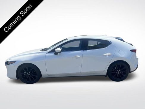 Used 2020 MAZDA MAZDA3 Hatchback w/ Premium Package FWD image 8