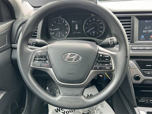 Used 2018 Hyundai Elantra SEL image 14