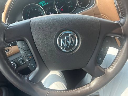 Used 2017 Buick Enclave Leather FWD image 6