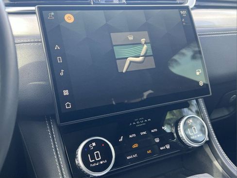 Used 2025 Jaguar F-PACE R-Dynamic S image 29