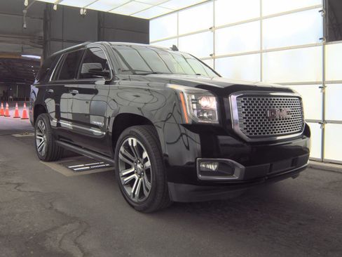 Used 2017 GMC Yukon Denali w/ Open Road Package image 4