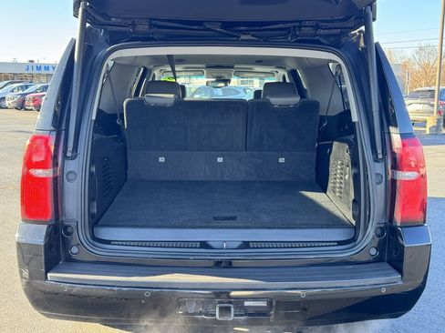 Used 2018 Chevrolet Suburban LT image 28
