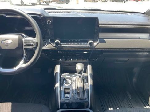 Used 2024 Chevrolet Colorado LT w/ LT Convenience Package AWD/4WD image 13