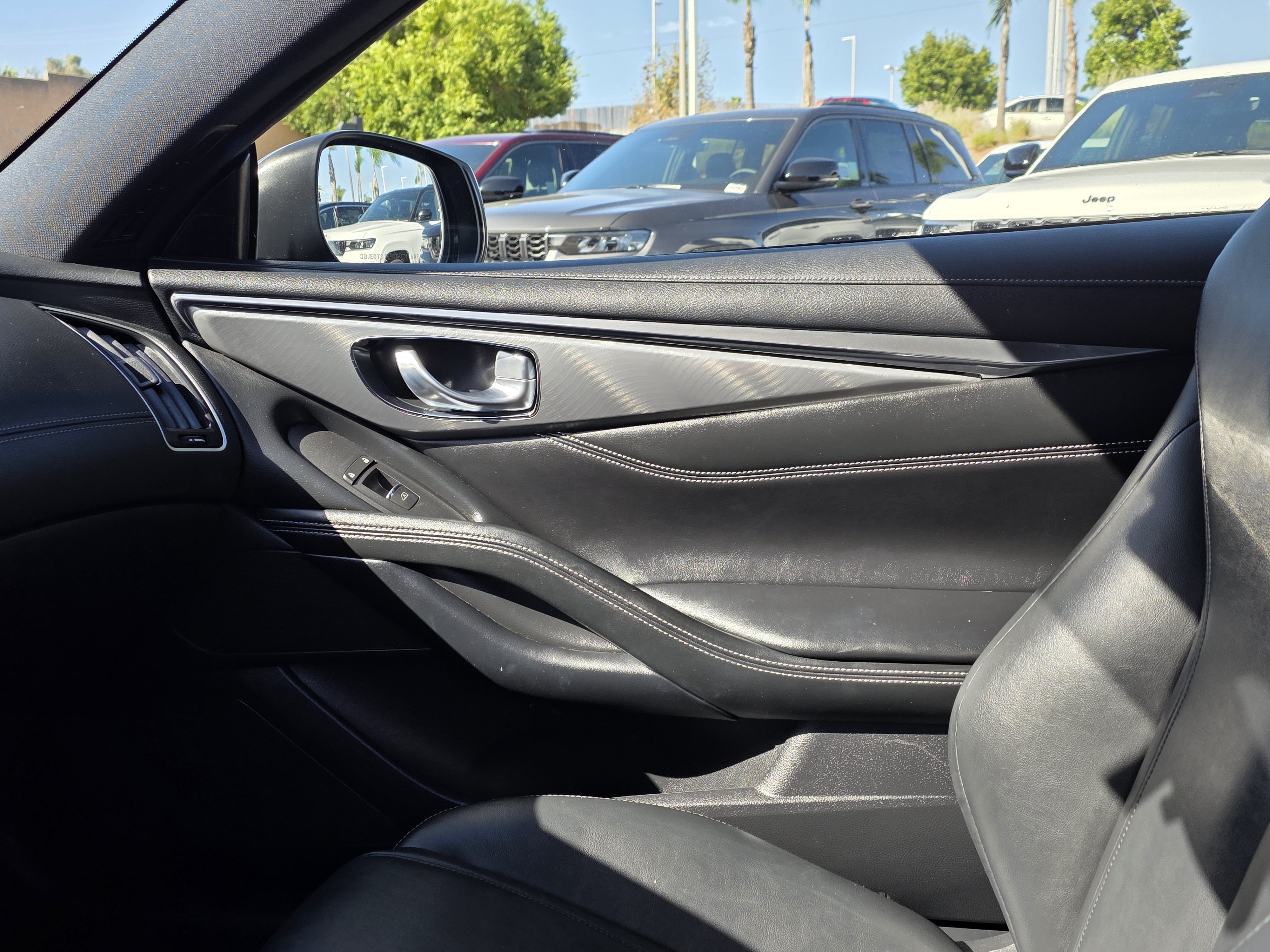 Used 2019 INFINITI Q60 3.0t w/ Cargo Package RWD image 19