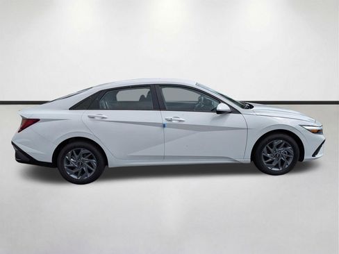 New 2026 Hyundai Elantra Sport FWD image 2