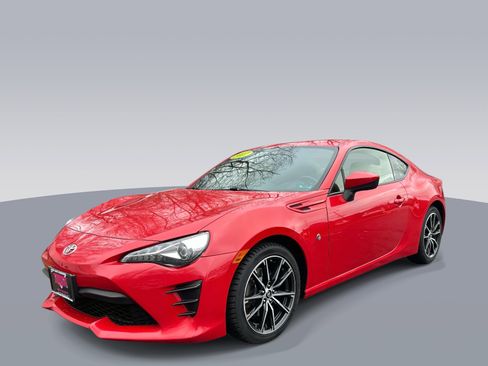 Used 2017 Toyota 86 Auto (Natl) RWD image 8