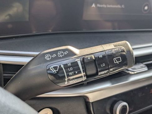 Used 2025 Kia Sorento S FWD image 27