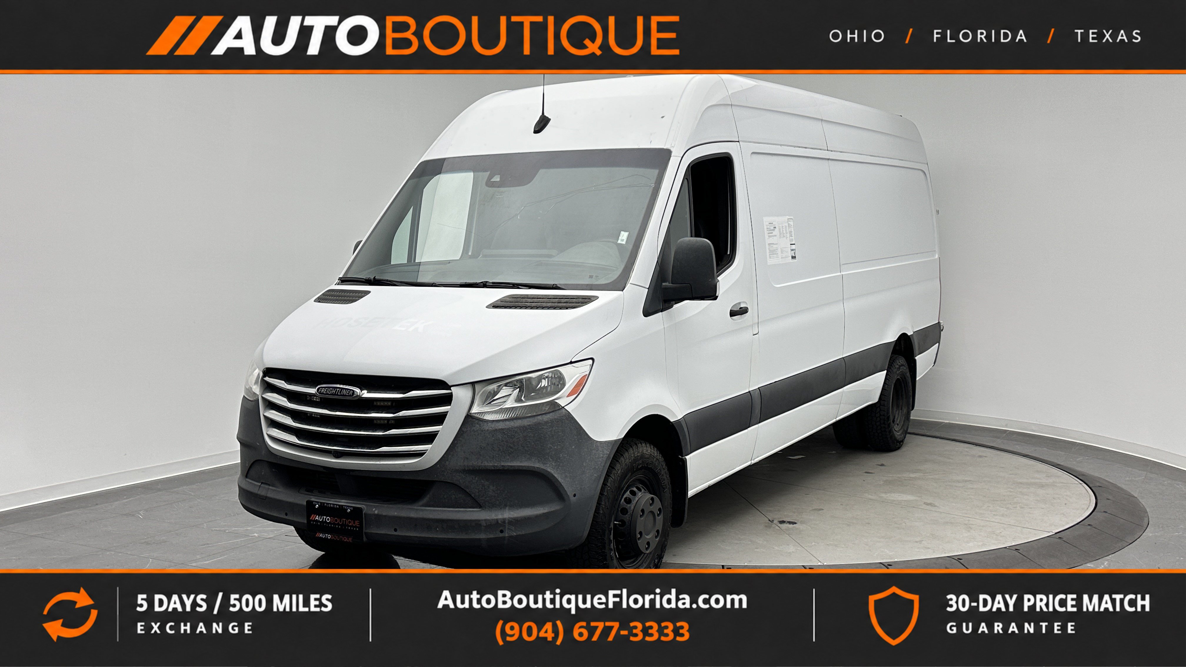 Used 2020 Freightliner Sprinter 3500 RWD image 1