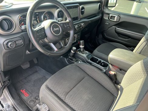 Used 2021 Jeep Wrangler Sport AWD/4WD image 19