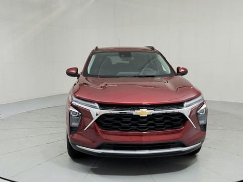 Used 2024 Chevrolet Trax LT w/ Driver Confidence Package image 8