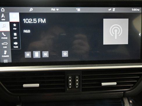Used 2019 Porsche Cayenne AWD/4WD image 28