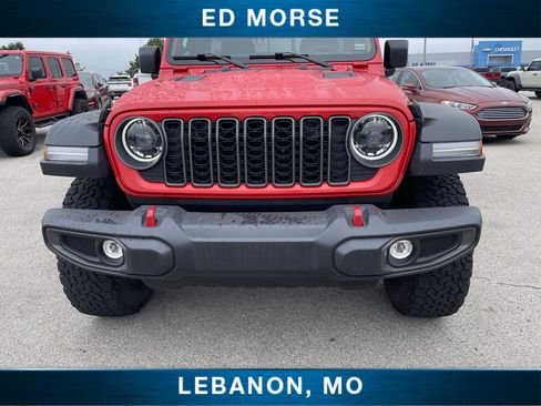Used 2025 Jeep Wrangler Unlimited Rubicon AWD/4WD image 29