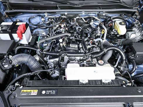 Used 2025 Toyota 4Runner SR5 RWD image 33