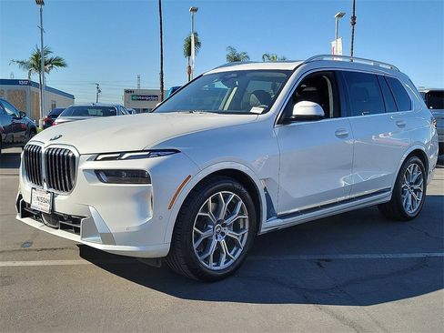 Used 2024 BMW X7 xDrive40i image 31
